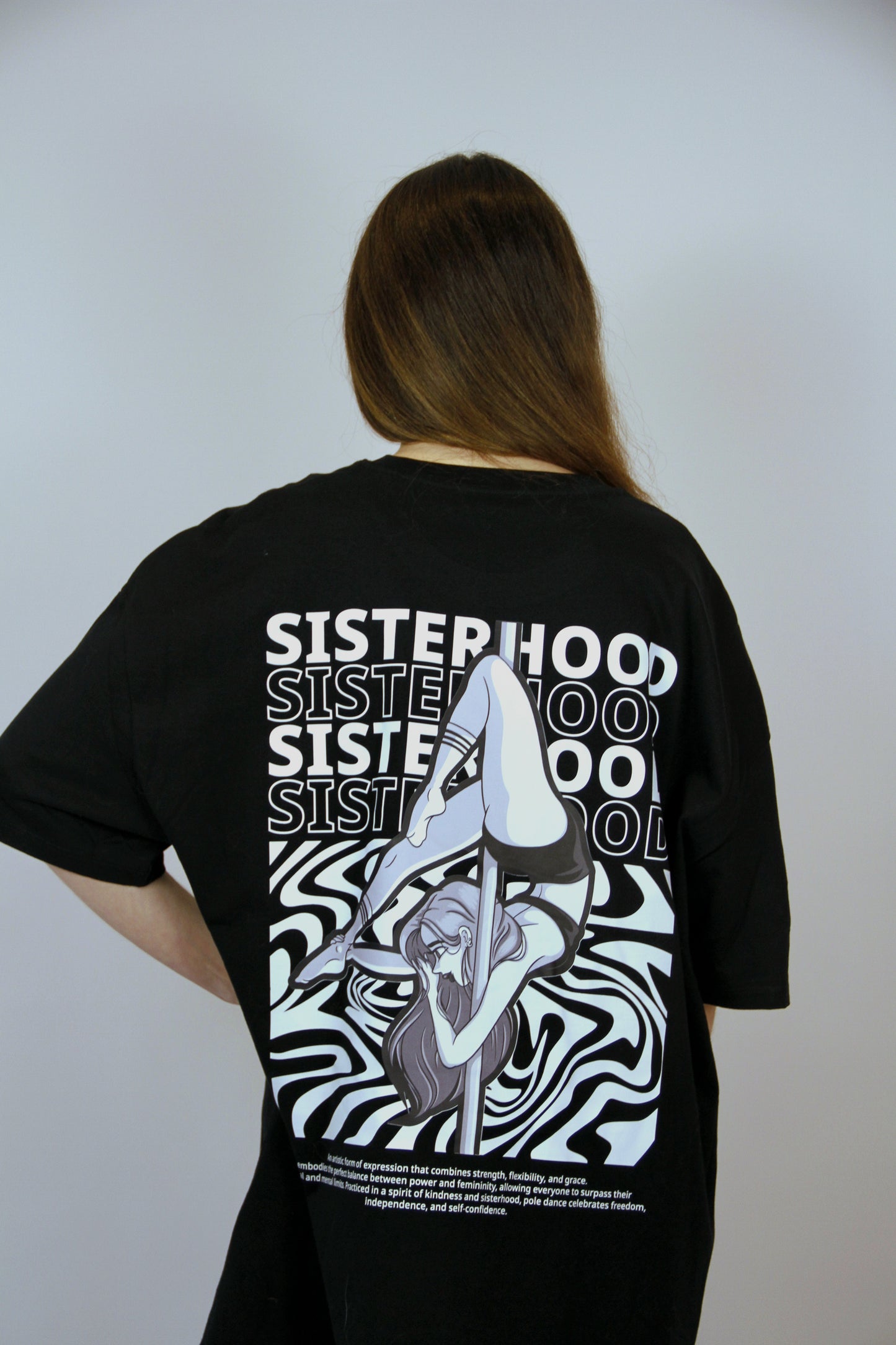 T-shirt «Sisterhood »